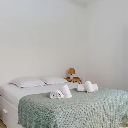 Vakantiehuis La Petite - Proche Gare Et